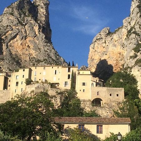 Hotel Particulier Des Lumieres Moustiers-Sainte-Marie Exteriér fotografie
