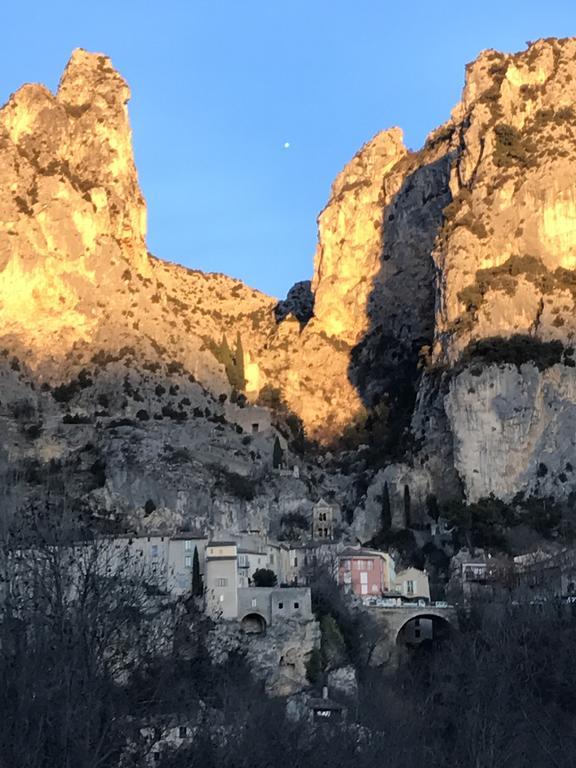 Hotel Particulier Des Lumieres Moustiers-Sainte-Marie Exteriér fotografie