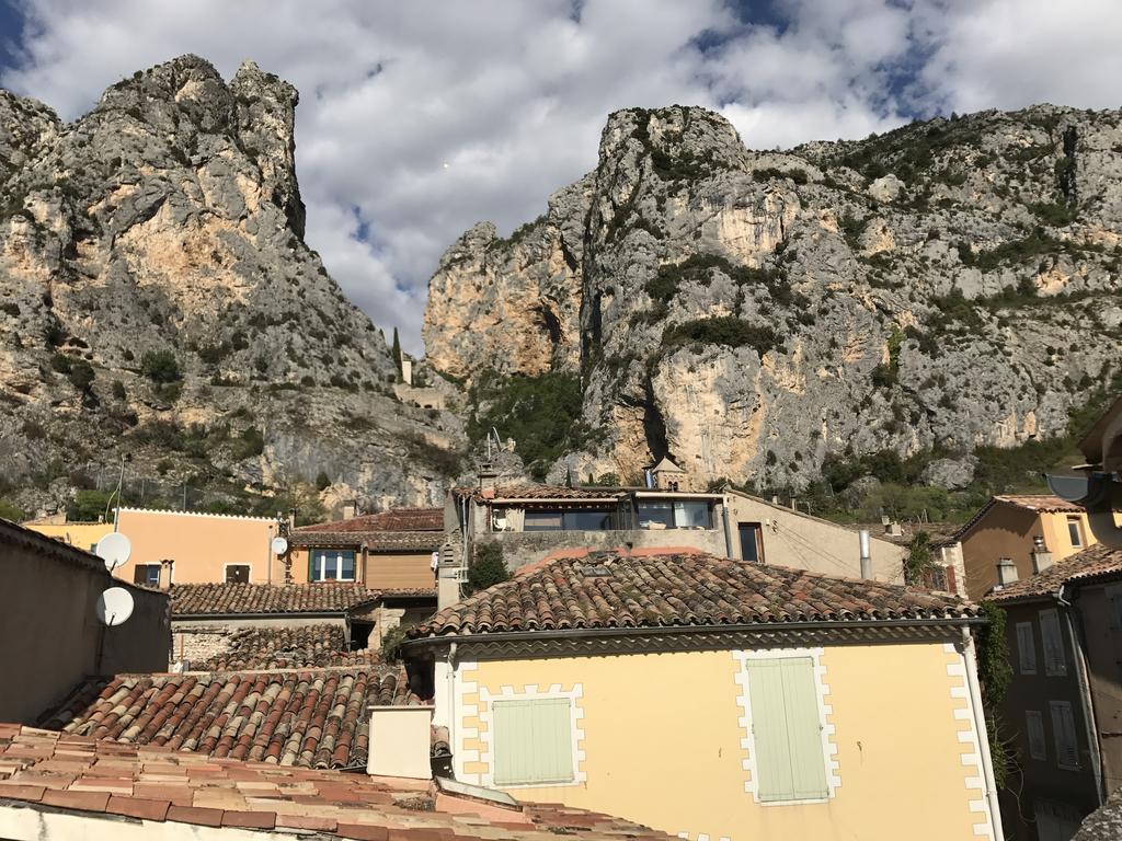 Hotel Particulier Des Lumieres Moustiers-Sainte-Marie Exteriér fotografie